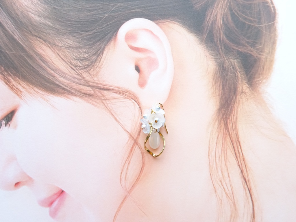 フロストブルーブーケ ピアス(イヤリングOK)