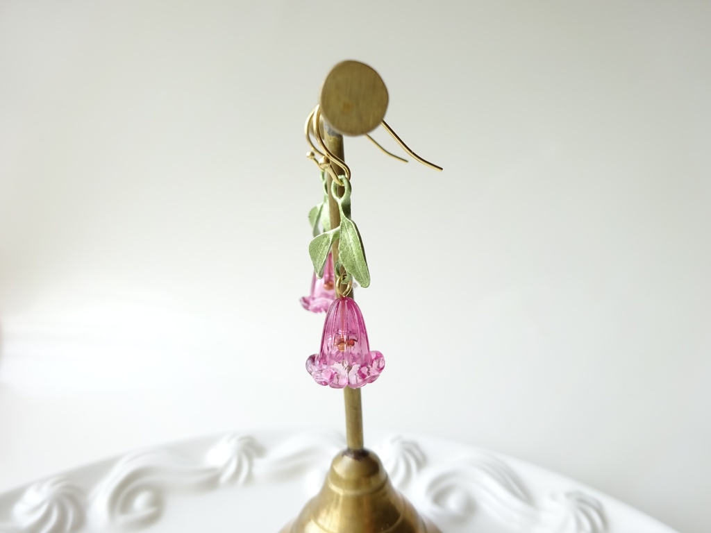 ピンクリリー ピアス(イヤリングOK)