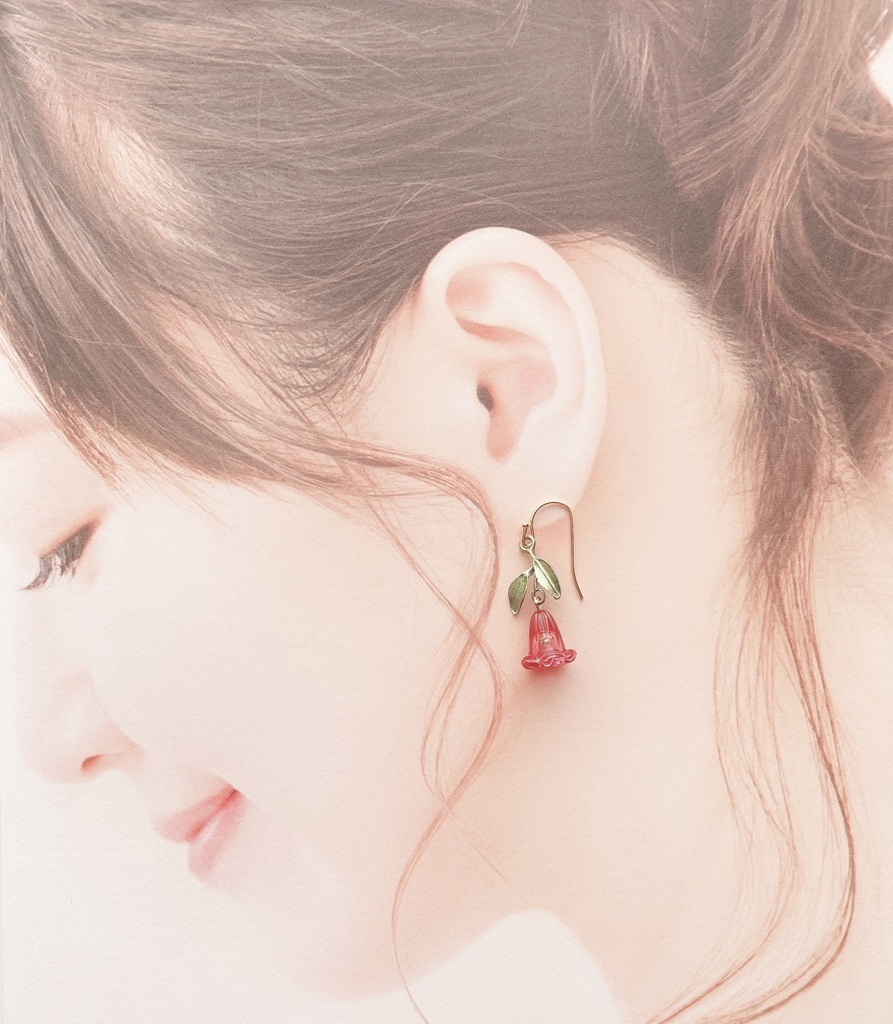 ピンクリリー ピアス(イヤリングOK)