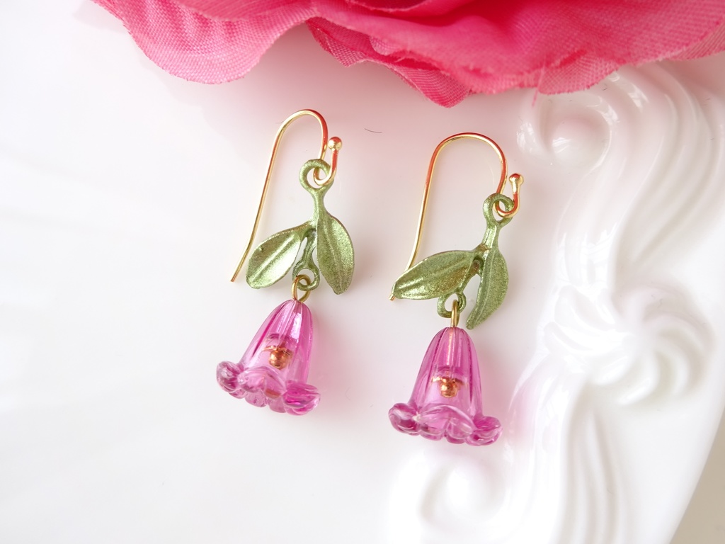 ピンクリリー ピアス(イヤリングOK)