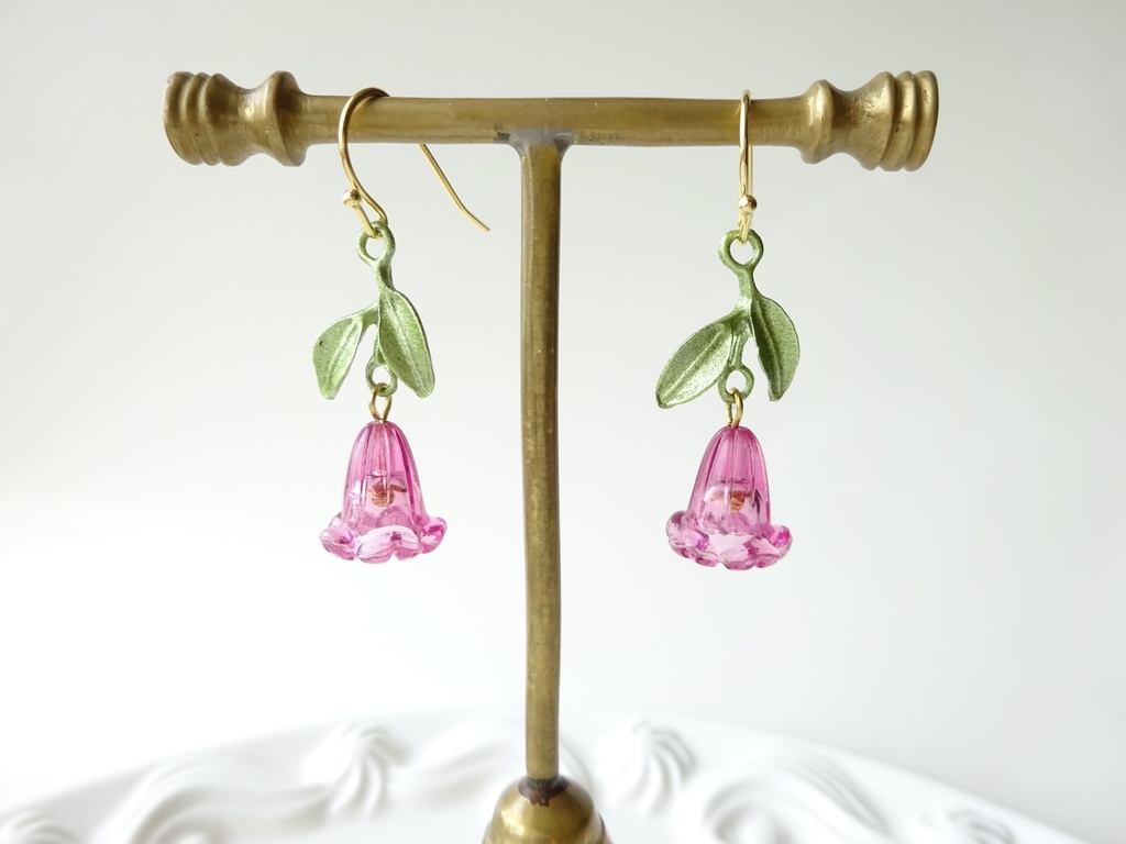 ピンクリリー ピアス(イヤリングOK)