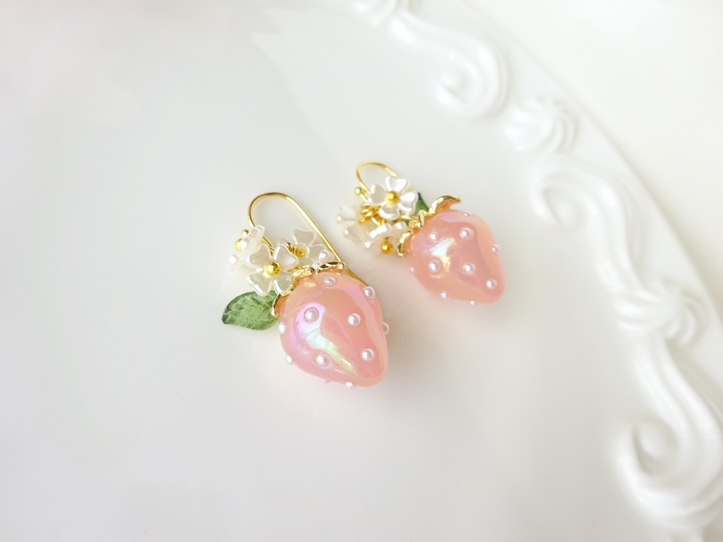 甘苺ピアス・オーロラピンク(イヤリングOK)