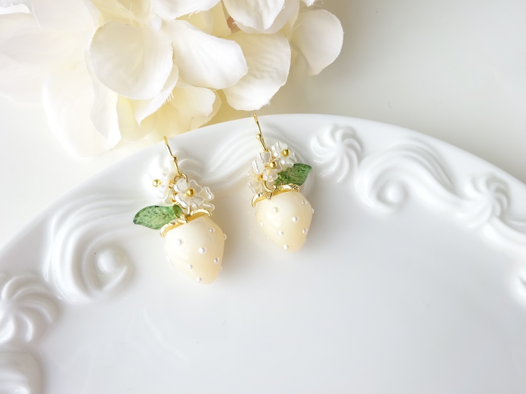 甘苺ピアス・クリームイエローマーブル(イヤリングOK)