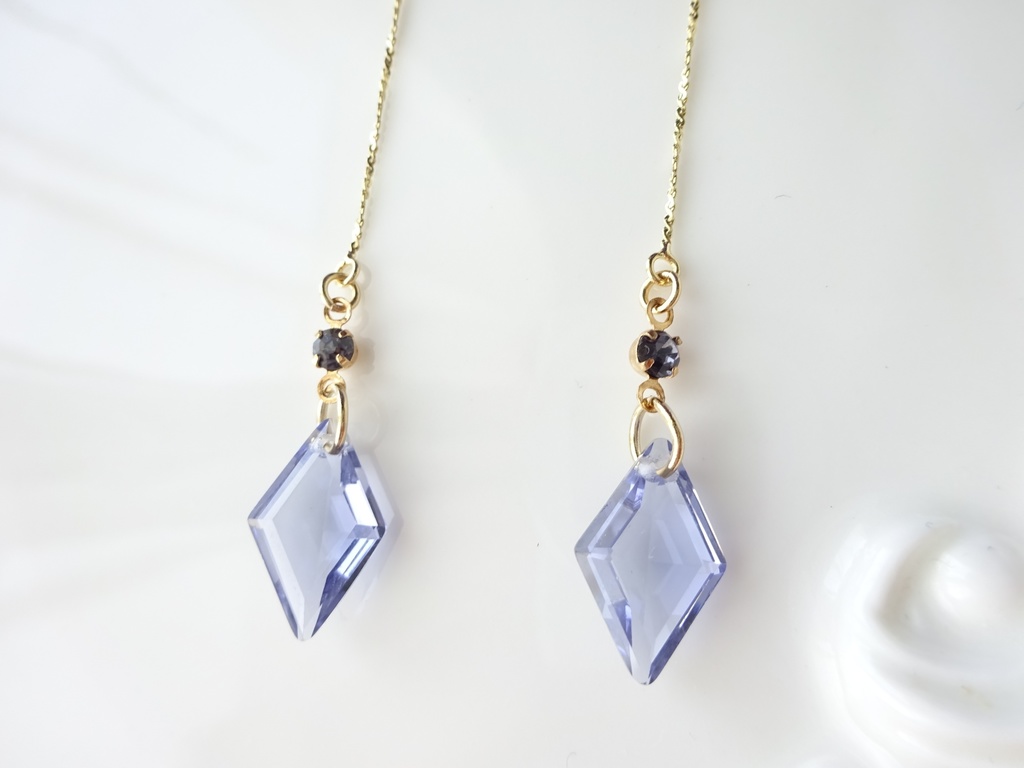 夜空のかけらピアス(イヤリングOK)