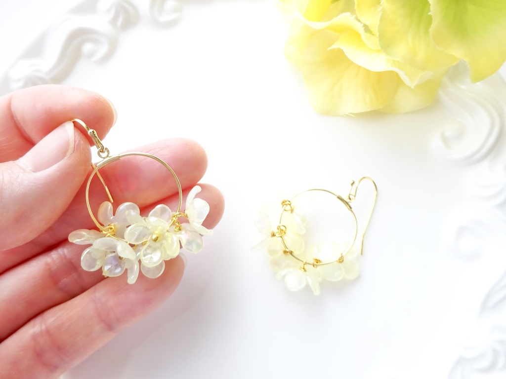 花ゆらピアス・菜の花・オーロラミルキーイエロー(イヤリングOK)