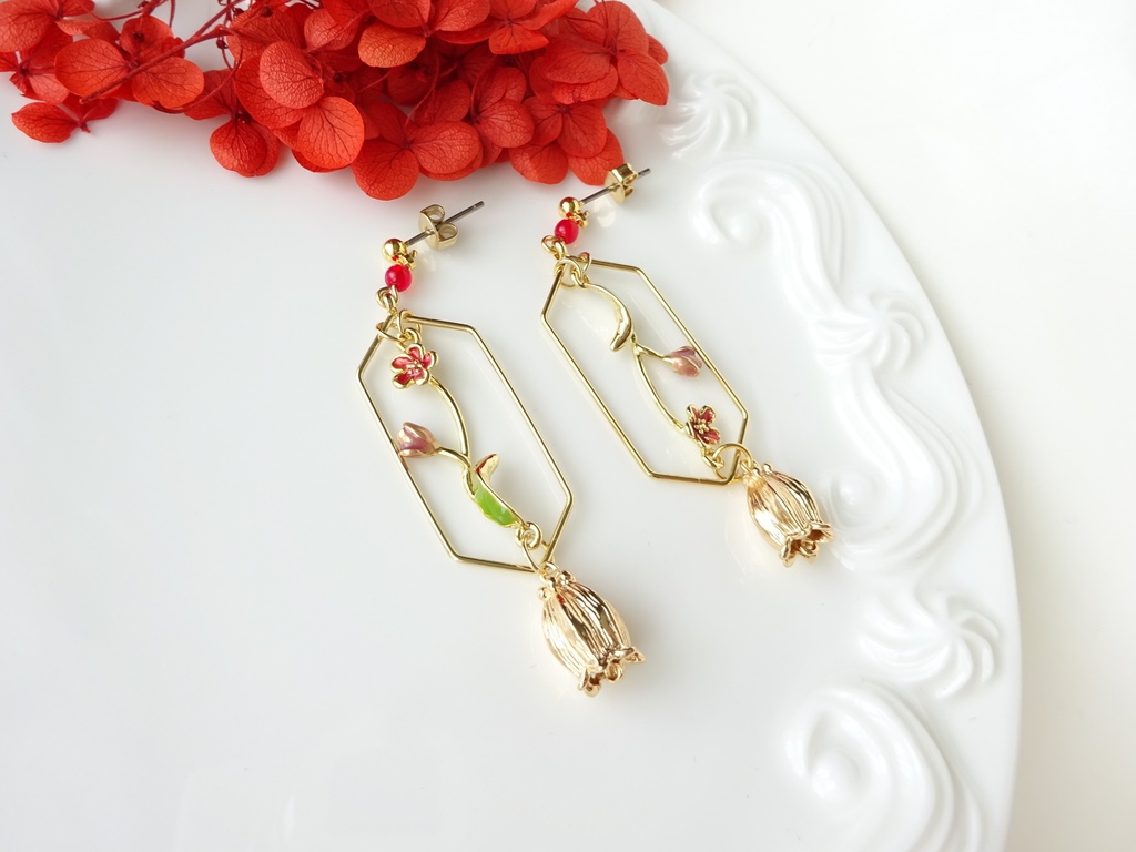 シークレットガーデン・ピアス(イヤリングOK)