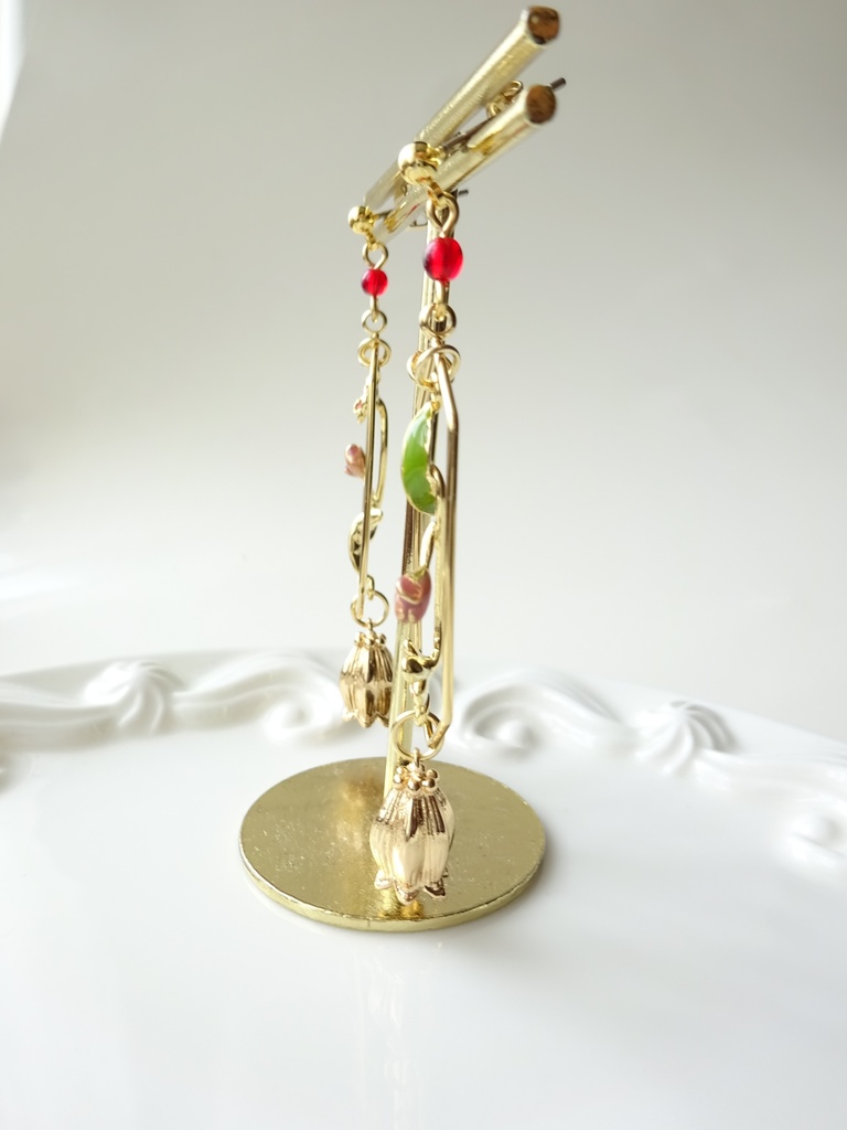 シークレットガーデン・ピアス(イヤリングOK)