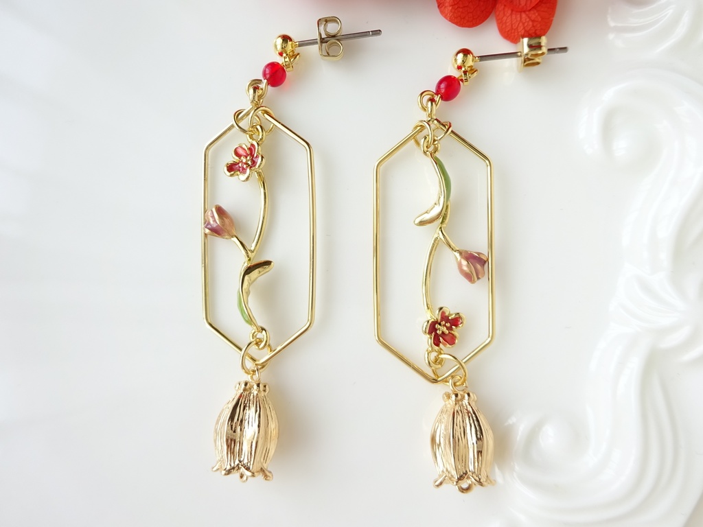 シークレットガーデン・ピアス(イヤリングOK)