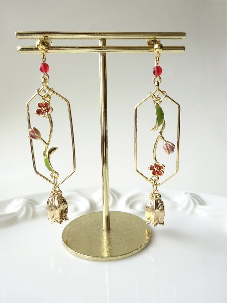 シークレットガーデン・ピアス(イヤリングOK)