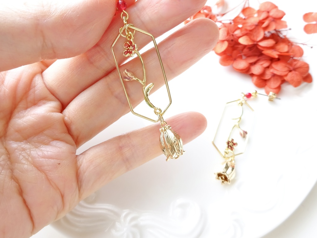 シークレットガーデン・ピアス(イヤリングOK)