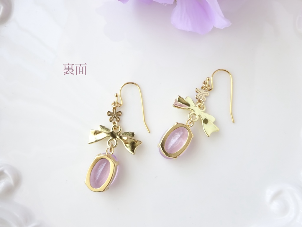 すみれとリボンのピアス(イヤリングOK)