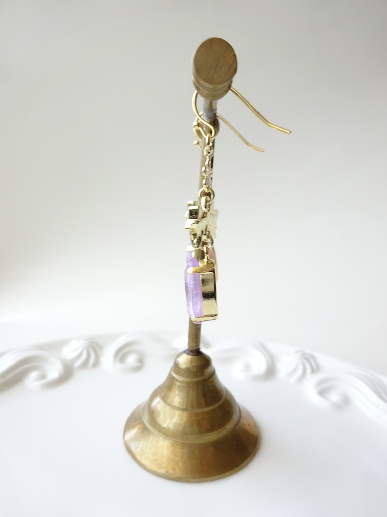 すみれとリボンのピアス(イヤリングOK)