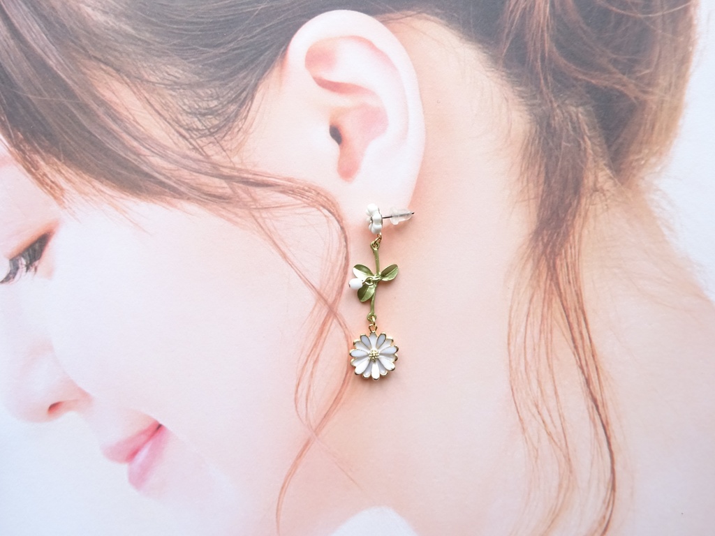 再販*マーガレットのピアス ver2