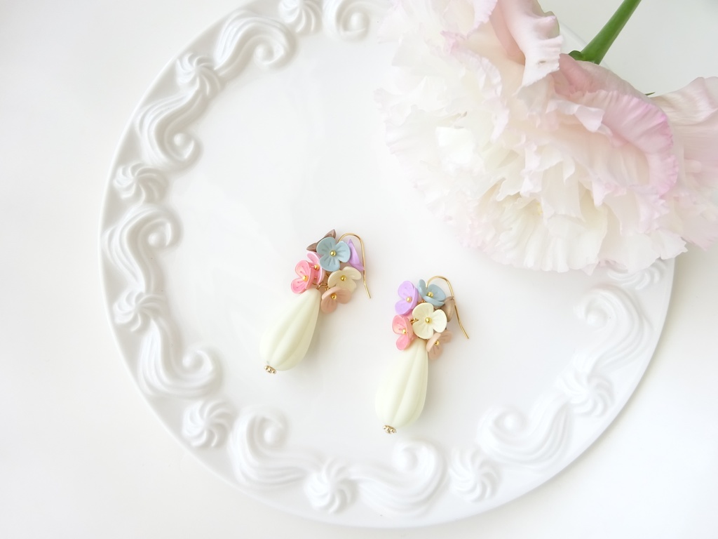スイートパステルフラワーB ピアス(イヤリングOK)