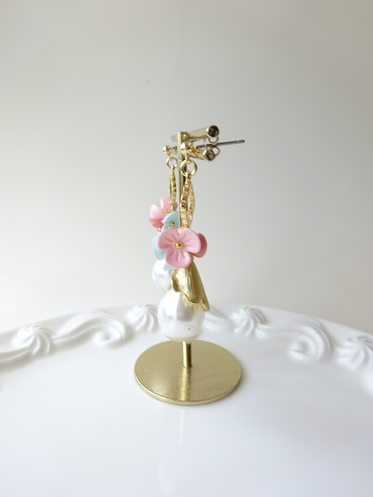 スイートパステルフラワーA ピアス(イヤリングOK)