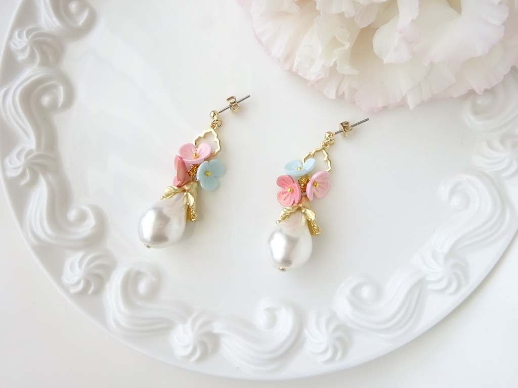 スイートパステルフラワーA ピアス(イヤリングOK)