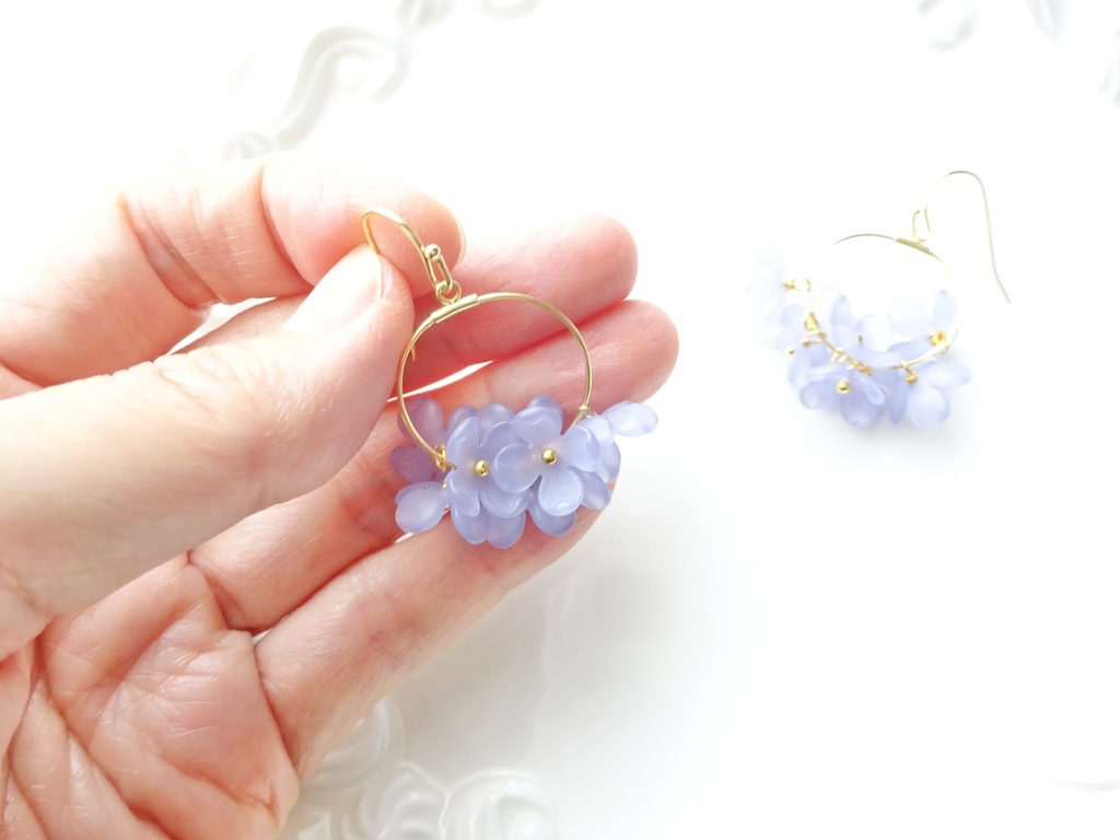 再販・花ゆらピアス・ウィスタリアブルー(イヤリングOK)