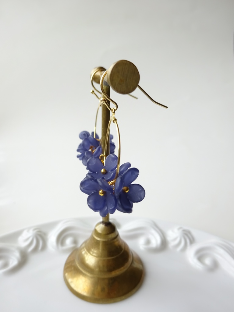 再販・花ゆらピアス・ダークネイビー(イヤリングOK)