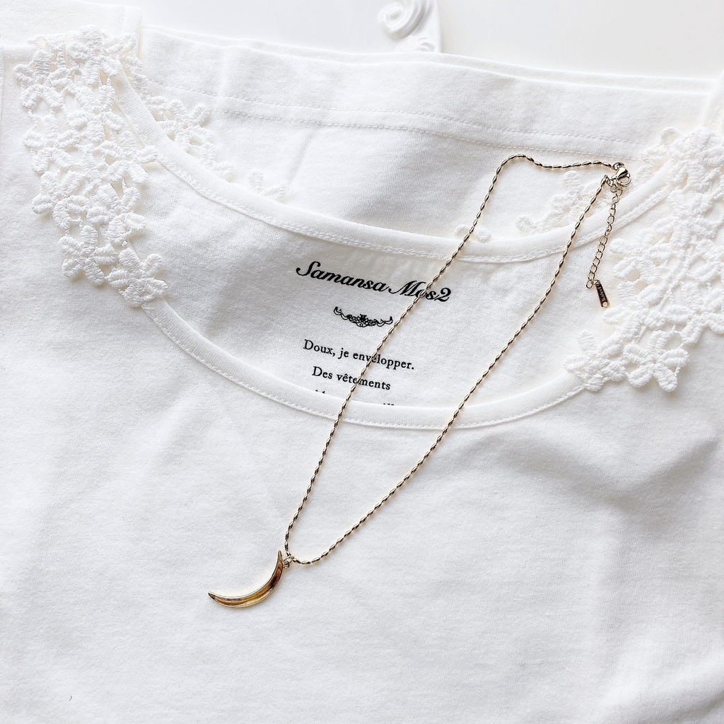 金の三日月ネックレス(おまけチャームつき)