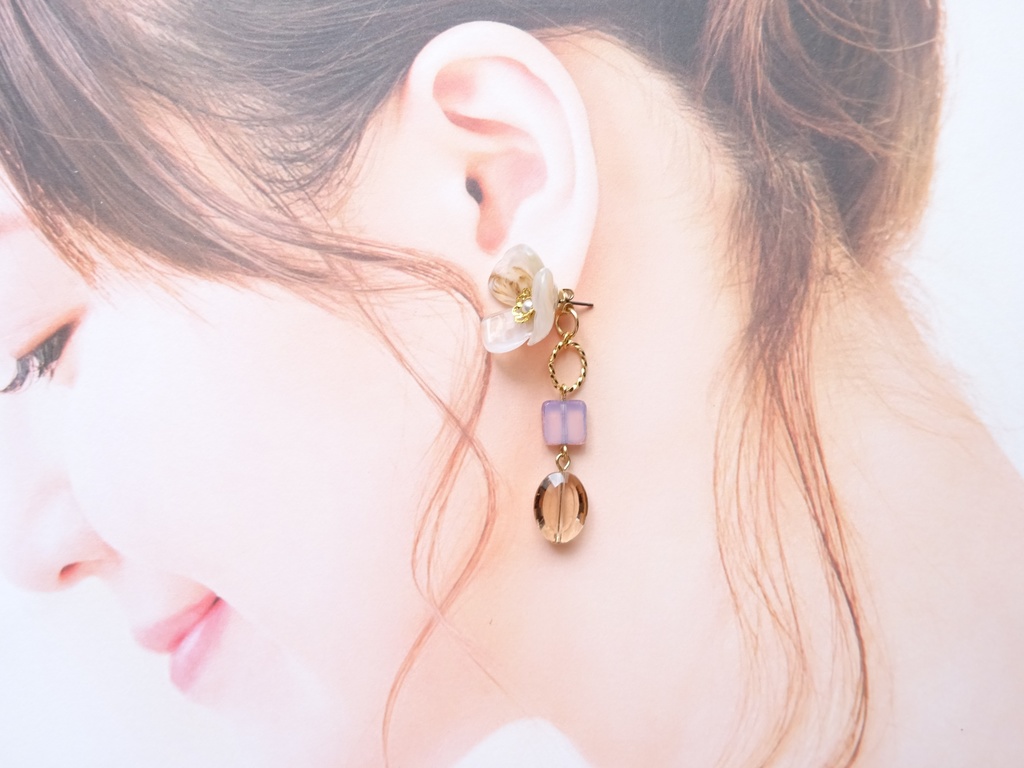 (2WAY)シエスタフラワー・ベージュマーブル(ピアスのみ)