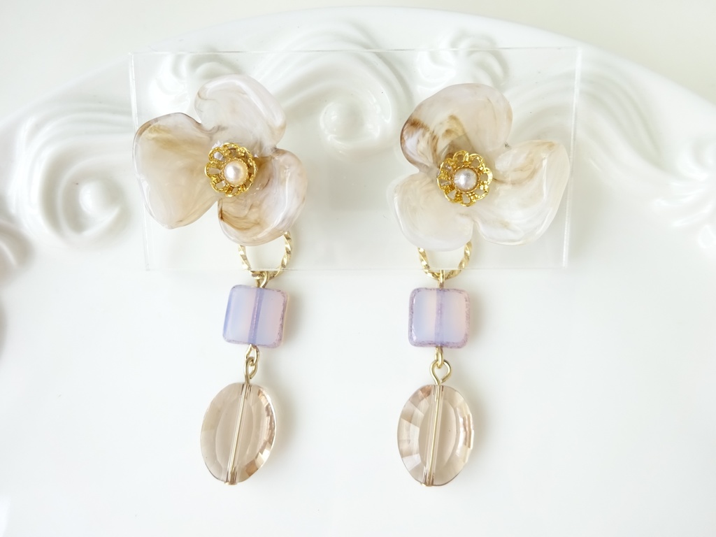 (2WAY)シエスタフラワー・ベージュマーブル(ピアスのみ)