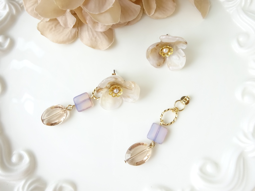 (2WAY)シエスタフラワー・ベージュマーブル(ピアスのみ)