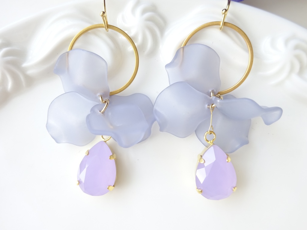 ブルーフォールペタル・ピアス(イヤリングOK)