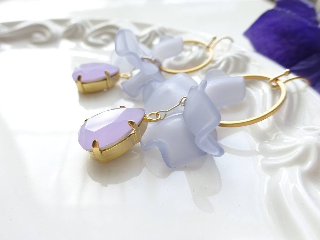 ブルーフォールペタル・ピアス(イヤリングOK)