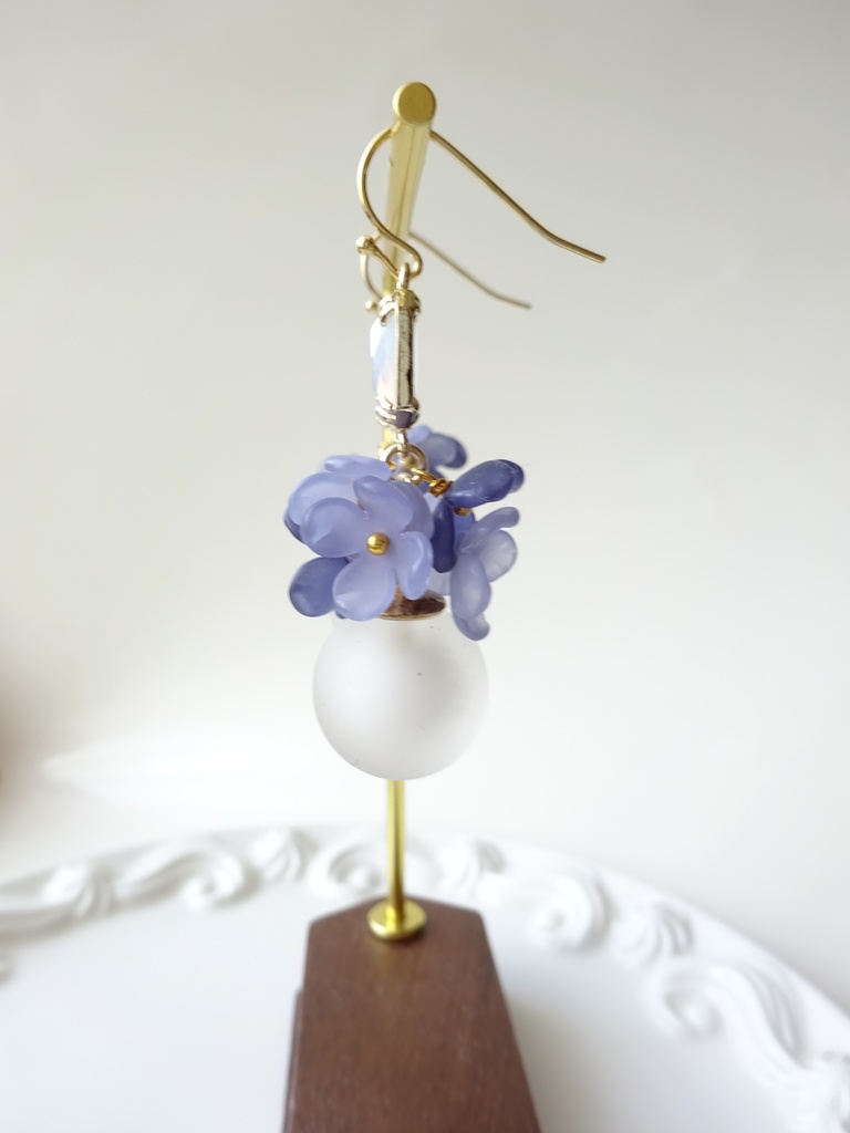 雪の花瓶ピアス(イヤリングOK)