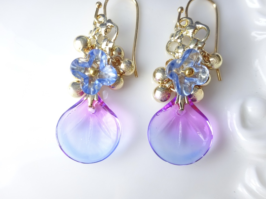 ローズペタル・ピアス・パープルxブルー(イヤリングOK)