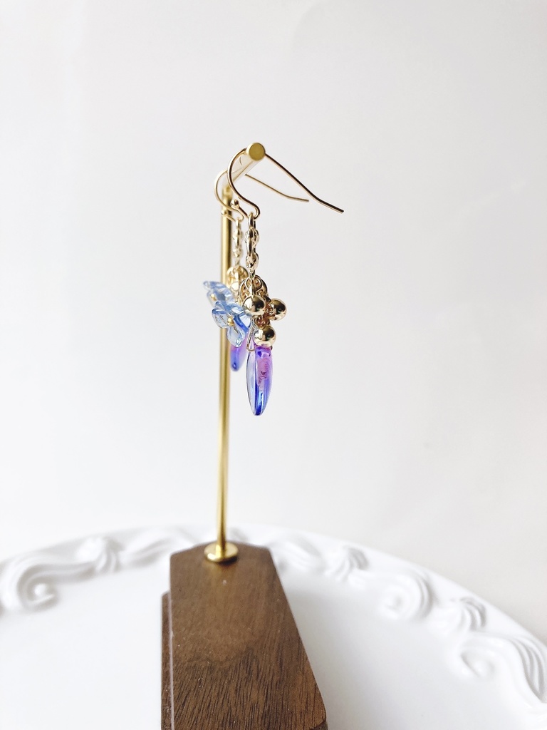 ローズペタル・ピアス・パープルxブルー(イヤリングOK)