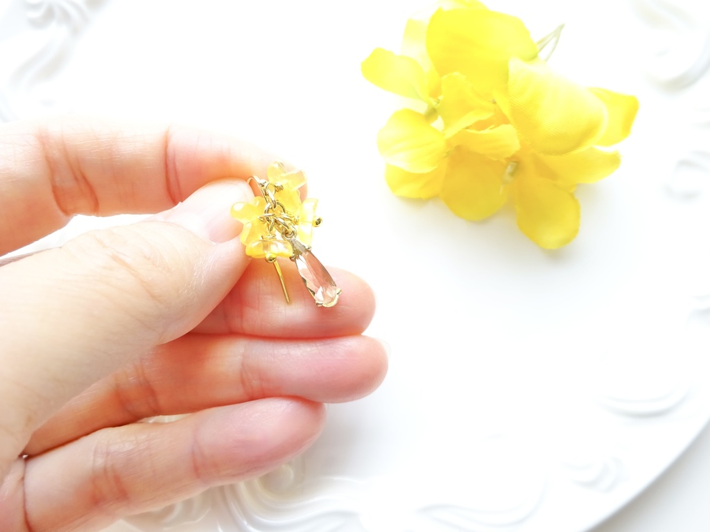 片耳用ピアス・リトルイエローフラワー(イヤリングOK)
