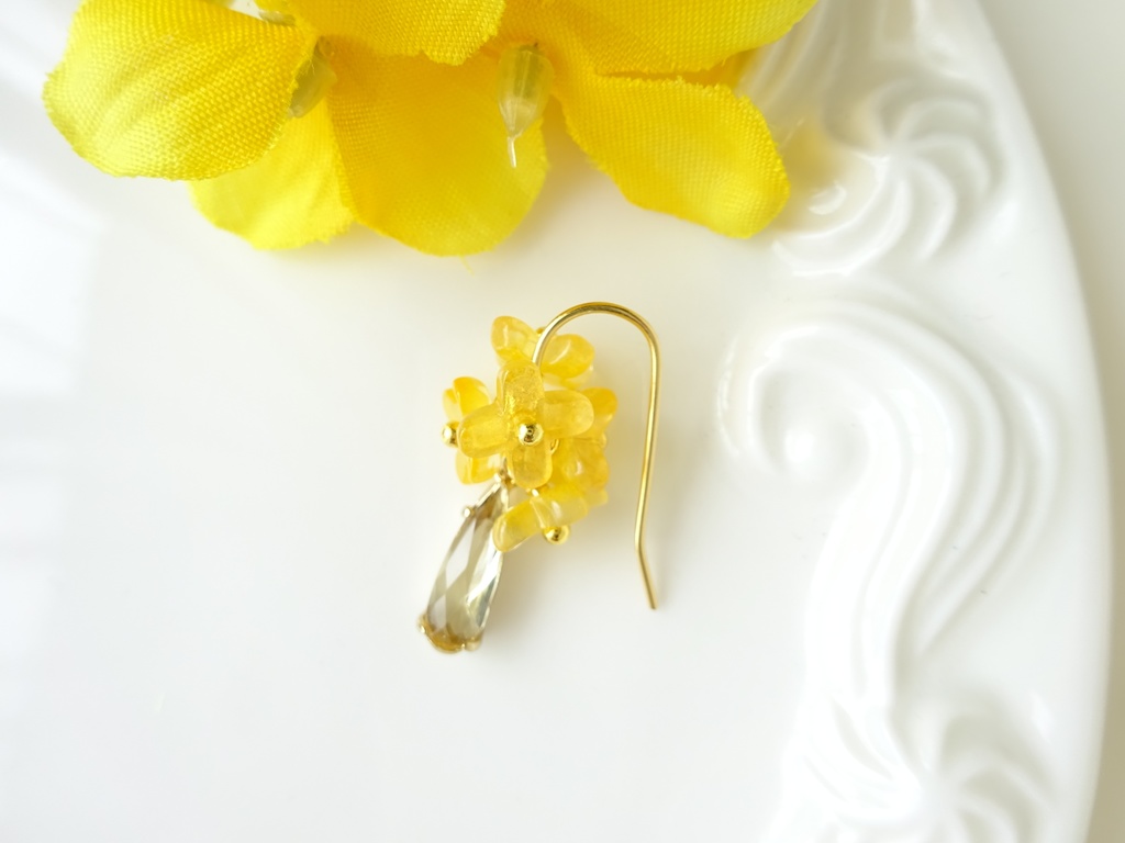 片耳用ピアス・リトルイエローフラワー(イヤリングOK)