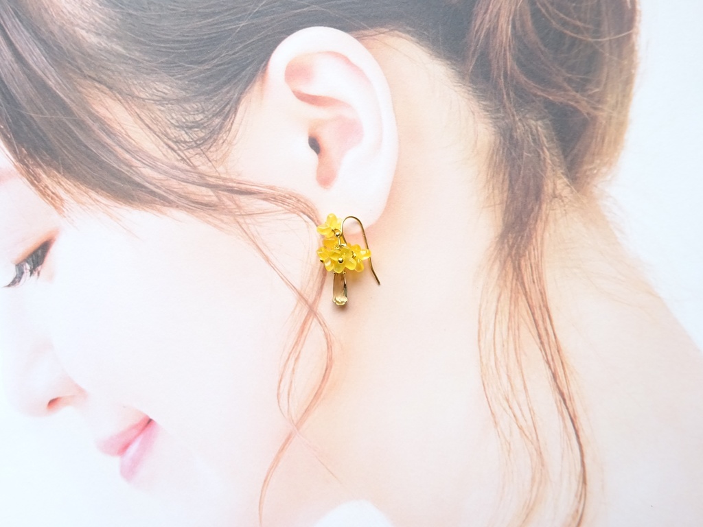 片耳用ピアス・リトルイエローフラワー(イヤリングOK)