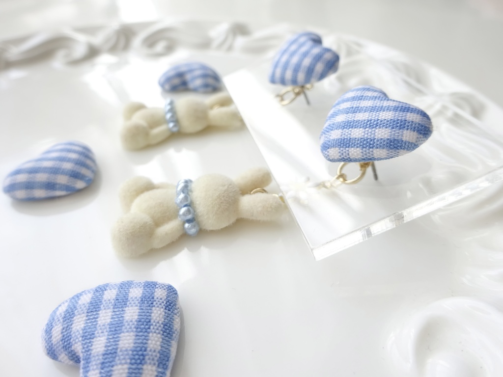 (2WAY)ギンガムハートラビットピアス*ブルー