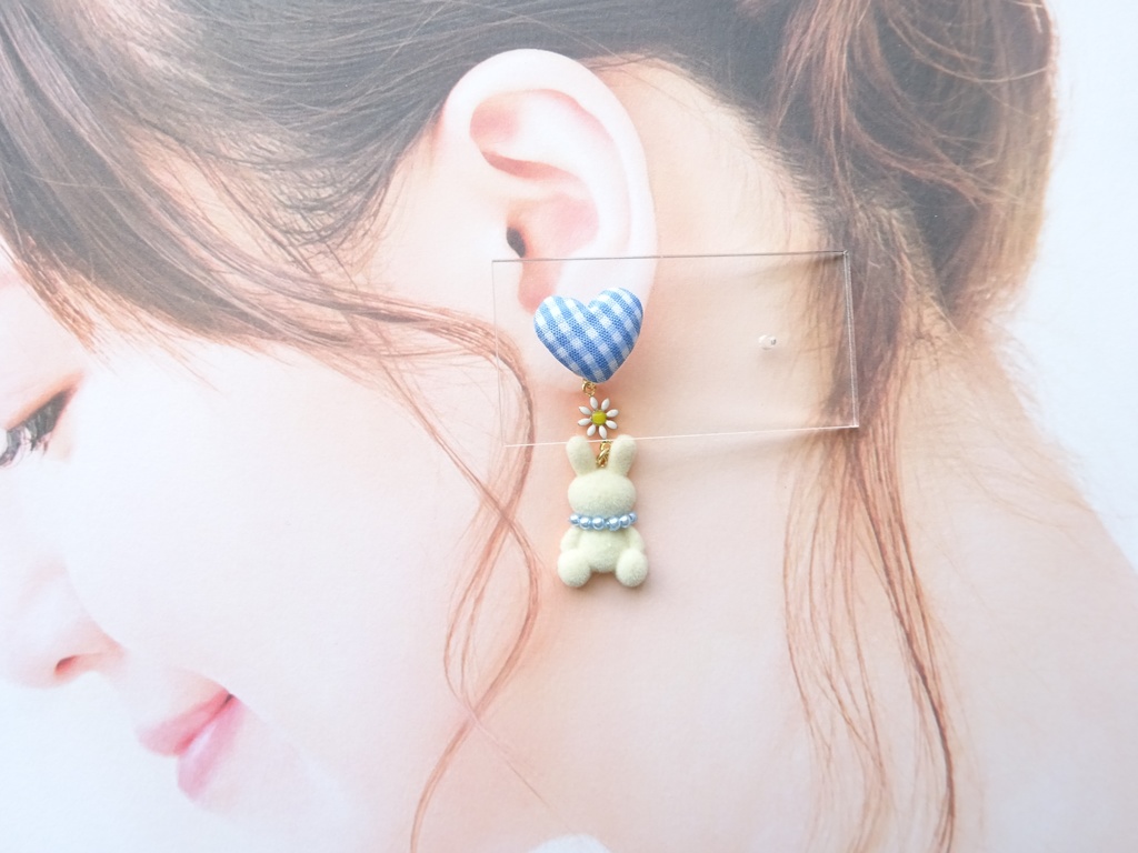 (2WAY)ギンガムハートラビットピアス*ブルー