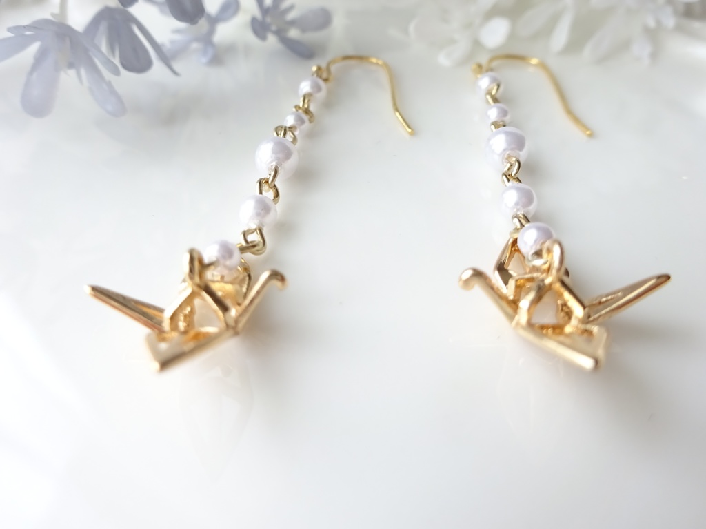 11/27再販*雪鶴ピアス(イヤリングOK)