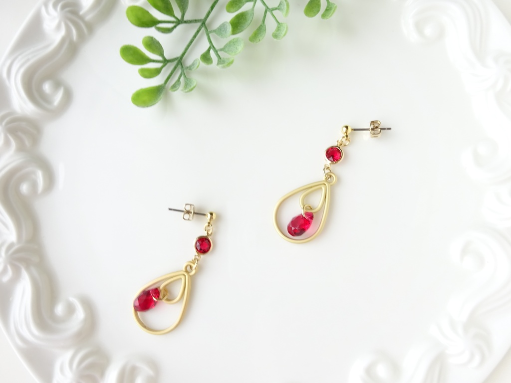 クリスマスの雨粒・ピアス(イヤリングOK)