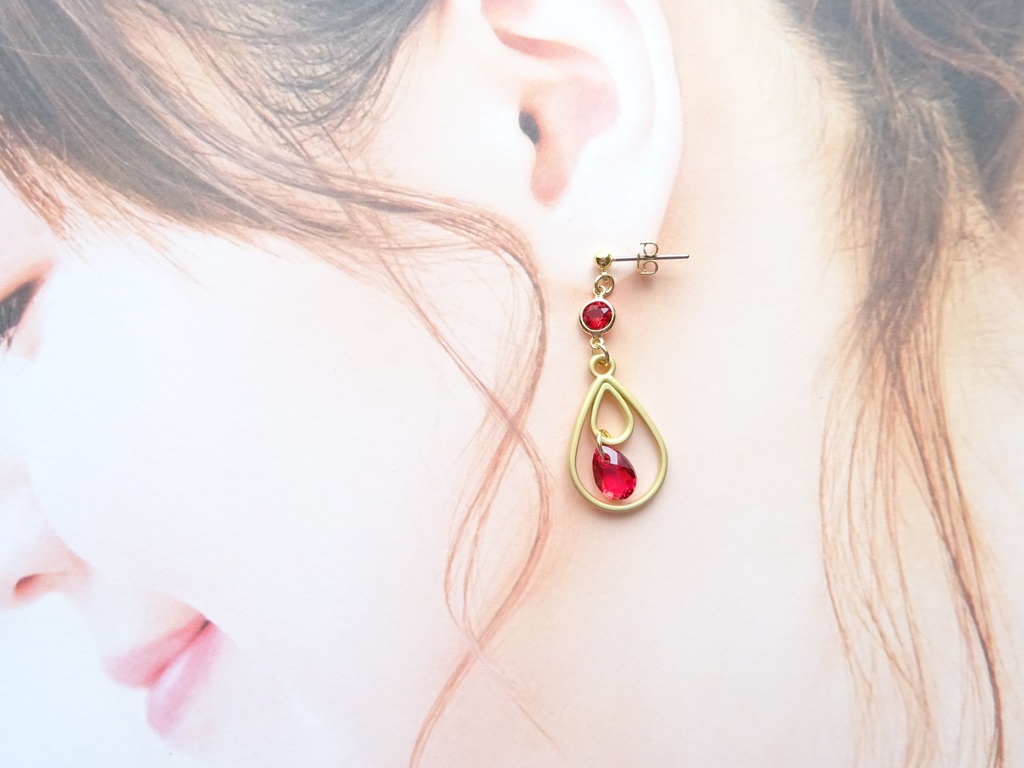 クリスマスの雨粒・ピアス(イヤリングOK)