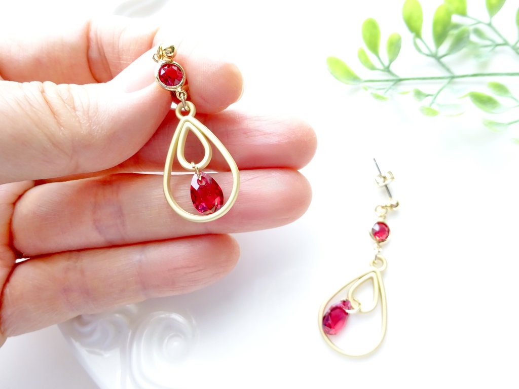 クリスマスの雨粒・ピアス(イヤリングOK)