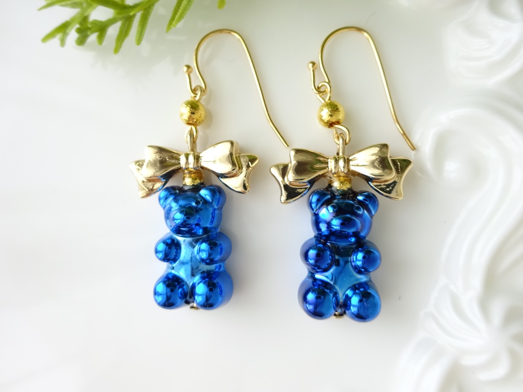 スパークル テディピアス ダークブルー(イヤリングOK)