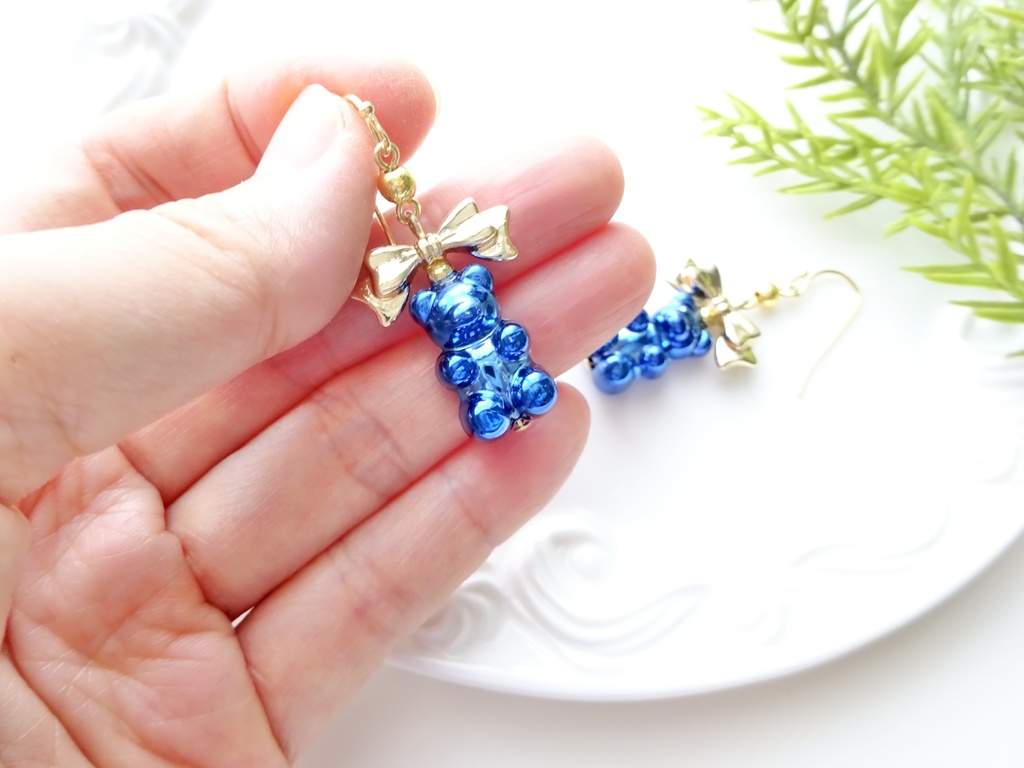 スパークル テディピアス ダークブルー(イヤリングOK)