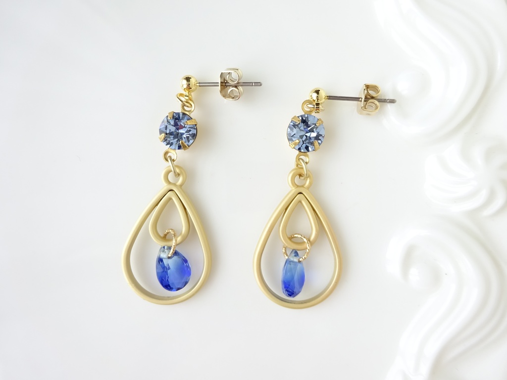 青色雨粒ピアス(イヤリングOK)