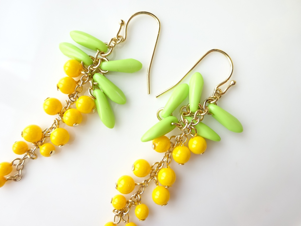 3/6再販*ミモザのピアス(イヤリングOK)