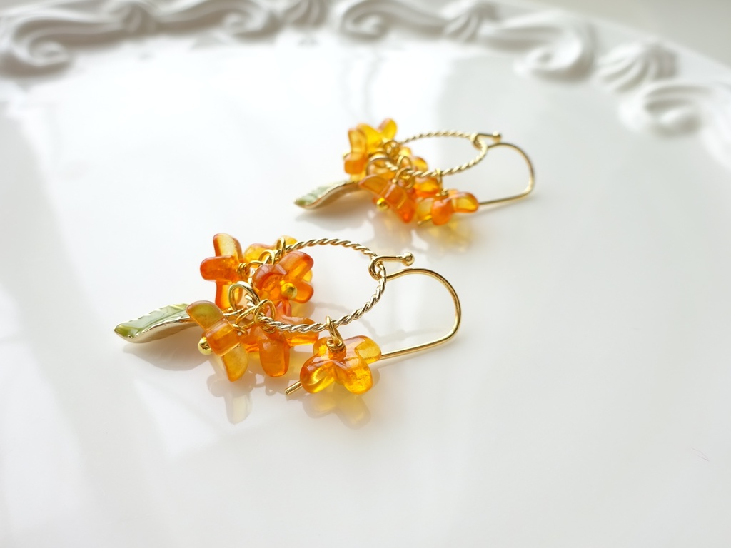 再販*金木犀のフープピアス・オレンジ(イヤリングOK)