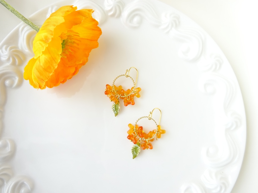 再販*金木犀のフープピアス・オレンジ(イヤリングOK)
