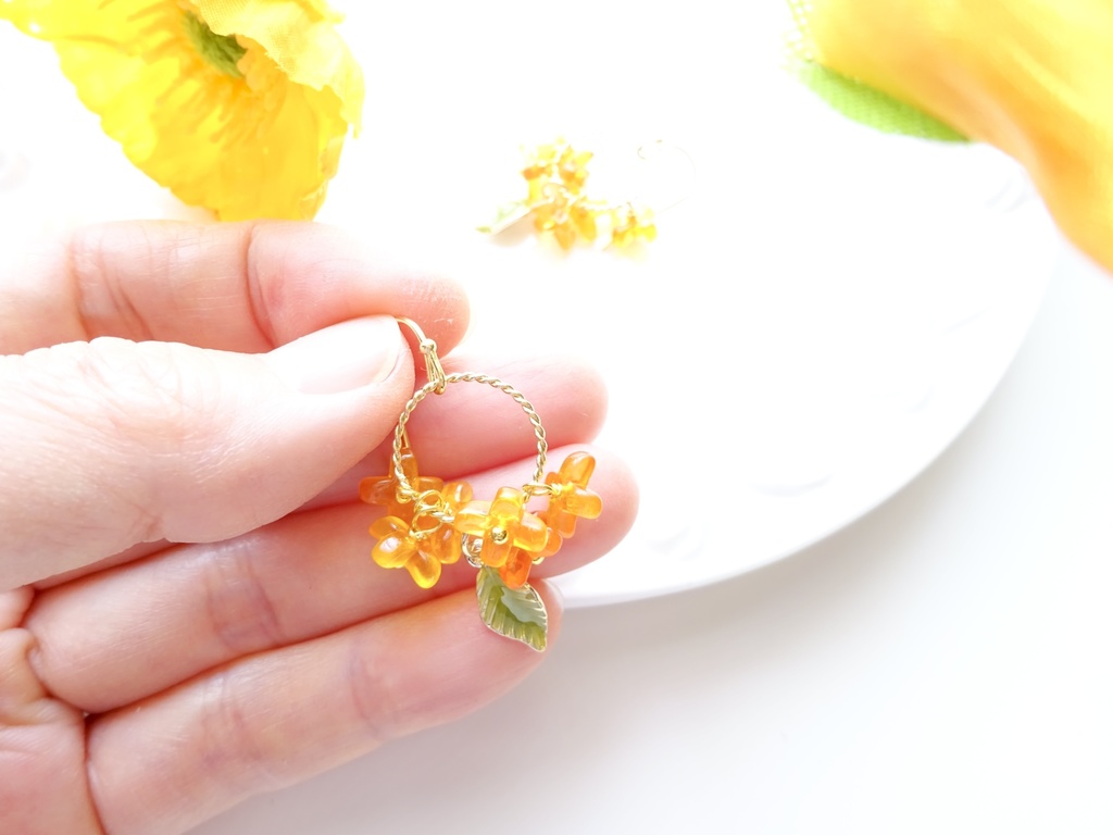 再販*金木犀のフープピアス・オレンジ(イヤリングOK)