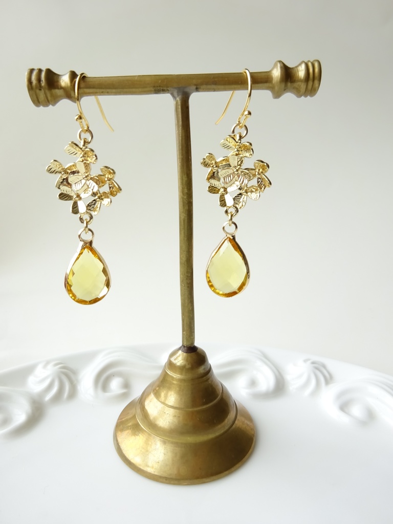 レモンクローバーピアス(イヤリングOK)