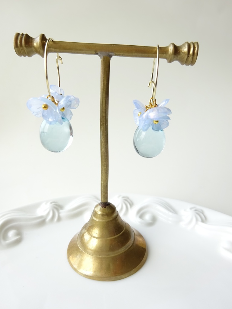 再販・雨粒フープフラワー・青空(イヤリング変更不可)