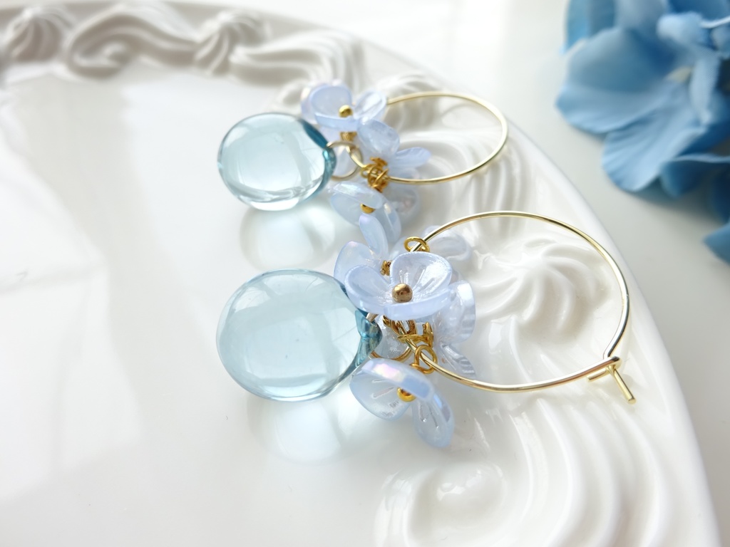 再販・雨粒フープフラワー・青空(イヤリング変更不可)